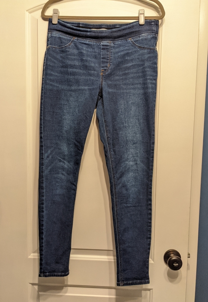 Old Navy Rockstar Super Skinny pull on Jeggings